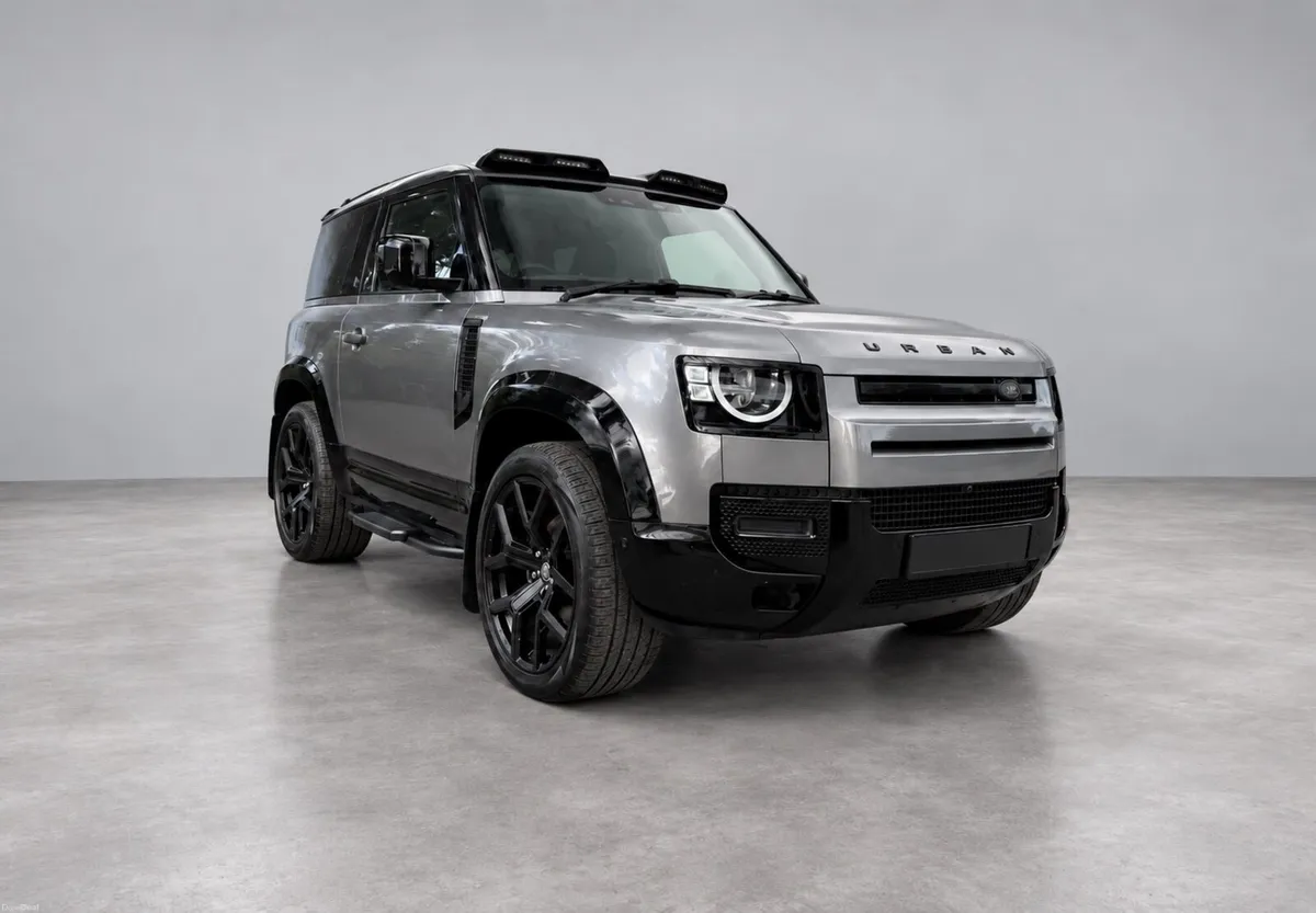 2021 Landrover Defender Hardtop 3.0 MHEV - Image 2