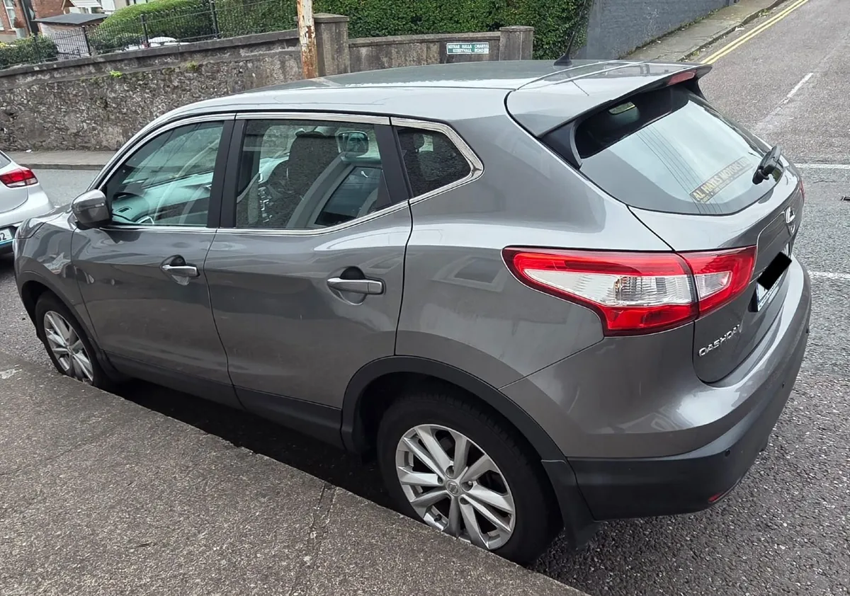 Nissan Qashqai 2015 - Image 2