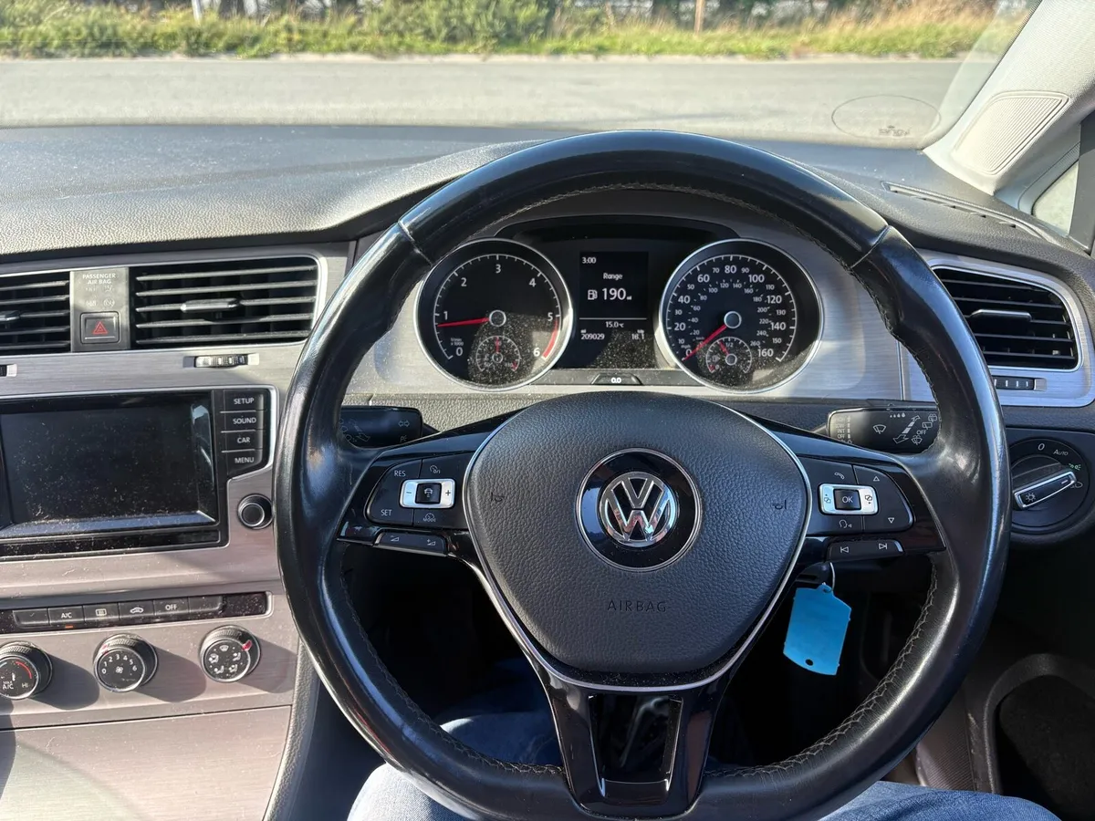 2015 Stunning VW Golf, - Image 6