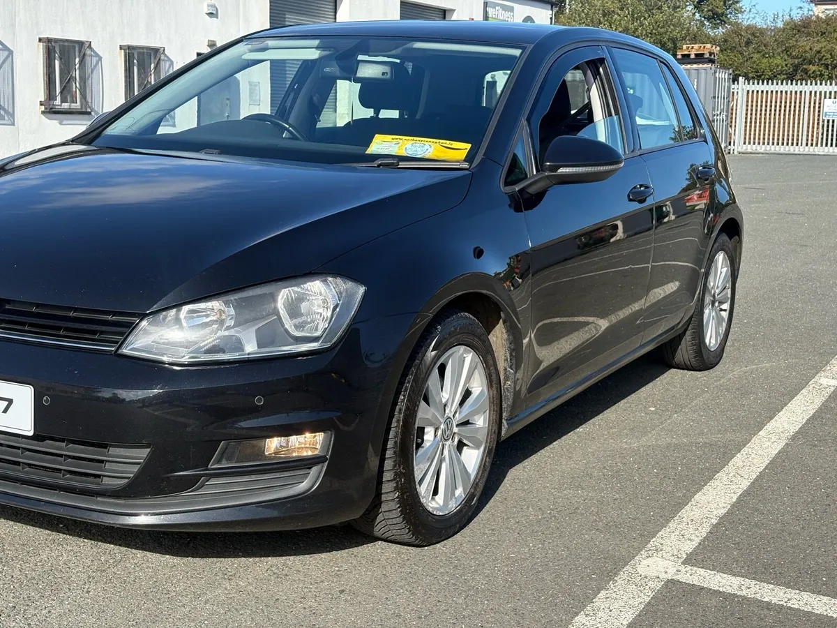 2015 Stunning VW Golf, - Image 2