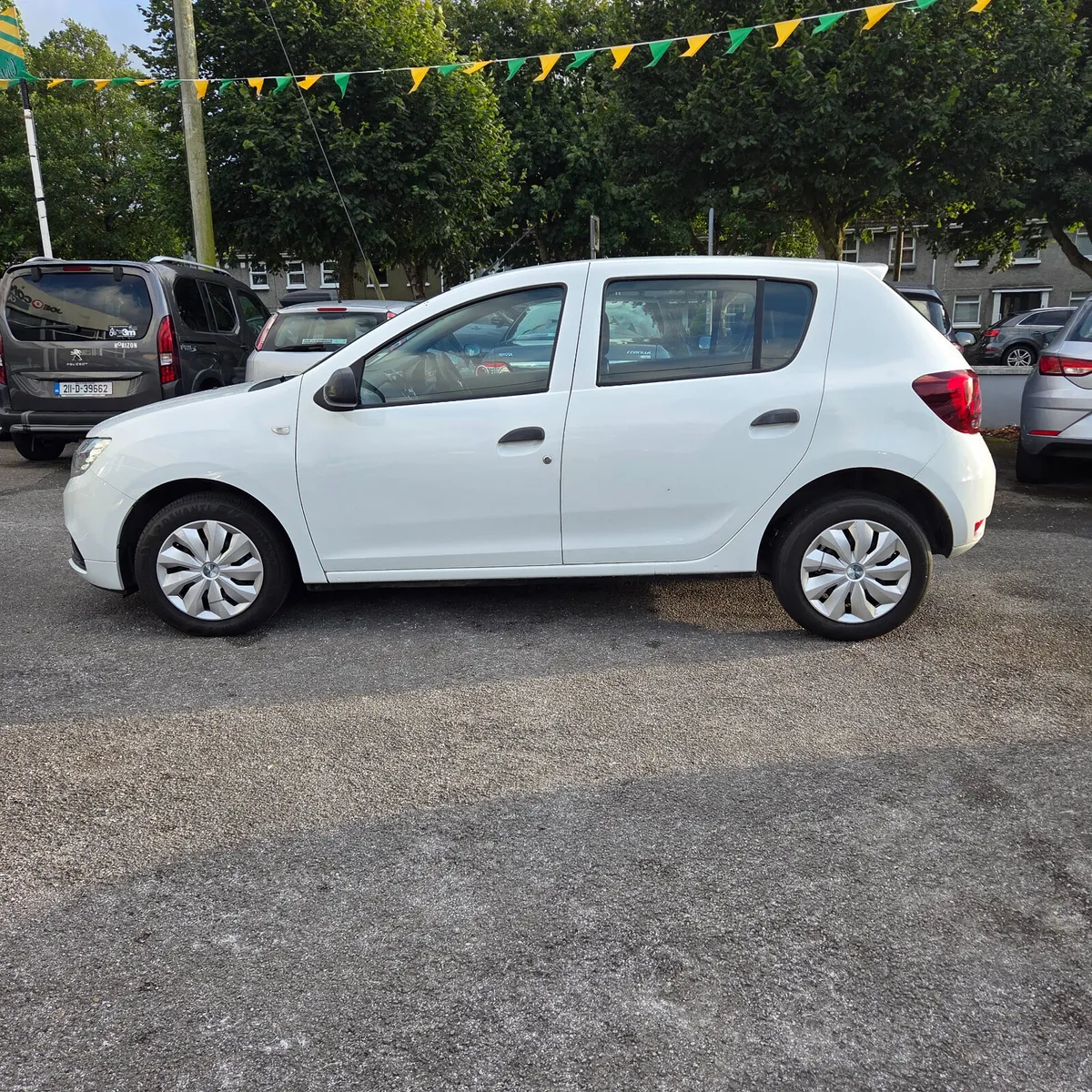 Dacia Sandero 2017 1.0 Petrol Manual - Image 5