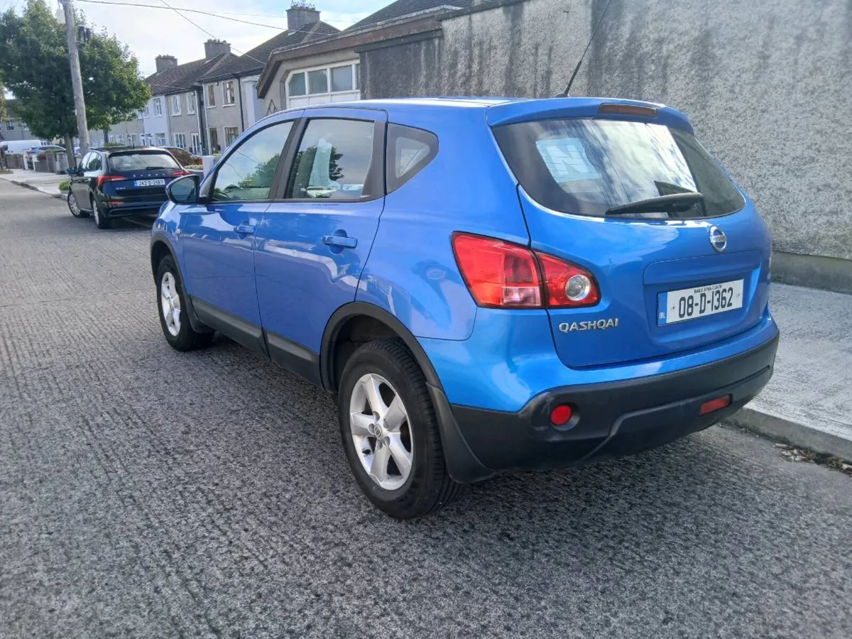 Image 2 of 6