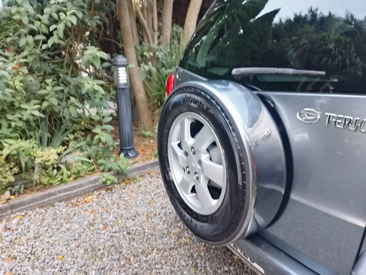 Image 2 of 7