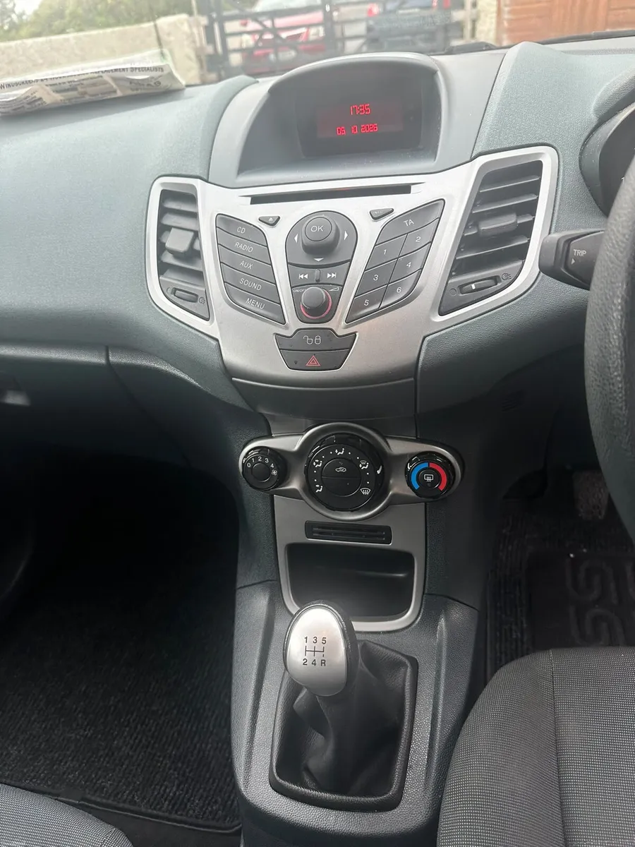 Image 4 of 12