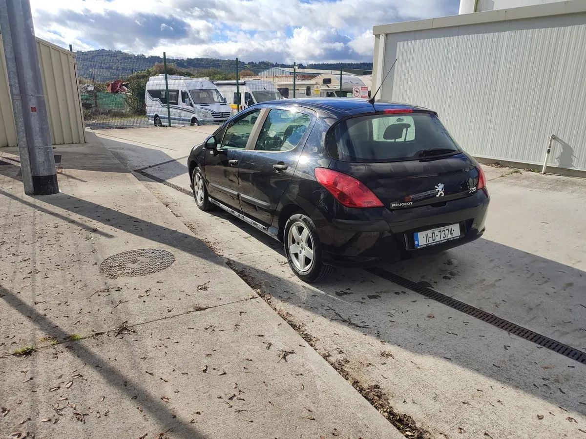 Image 2 of 7