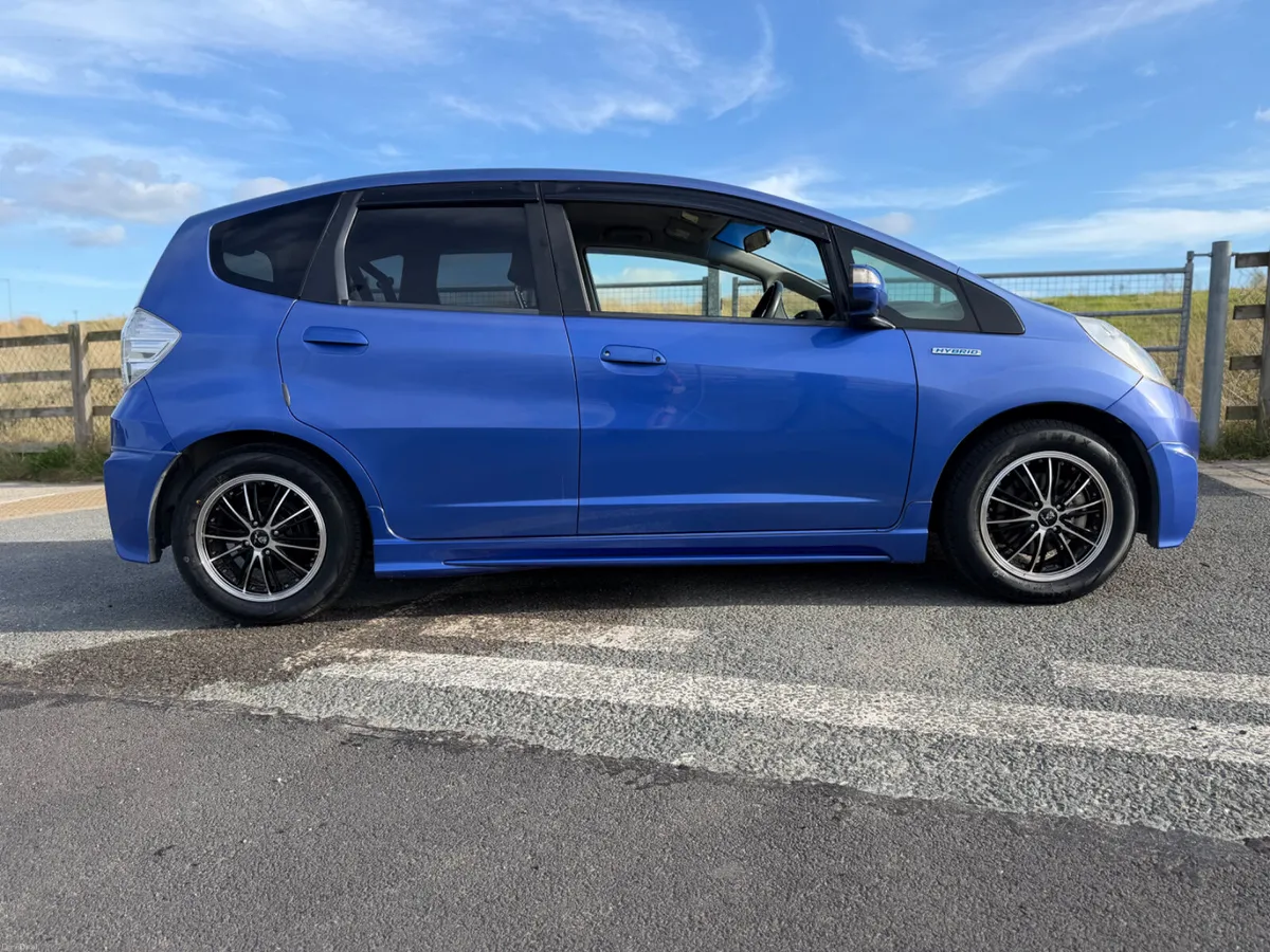 Image 2 of 14