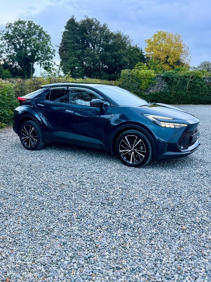 Image 2 of 30