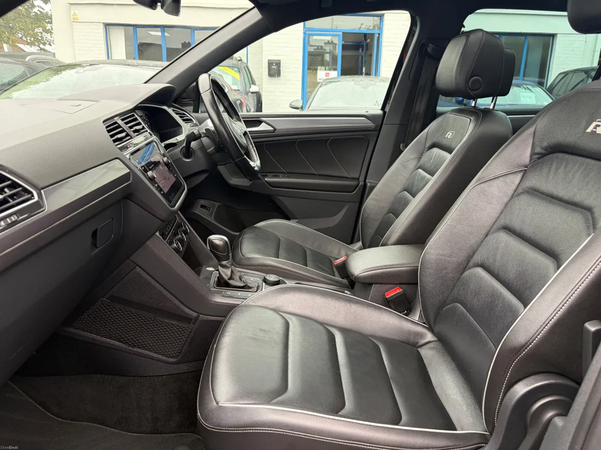 Image 4 of 32