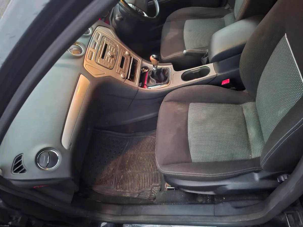 Image 3 of 9