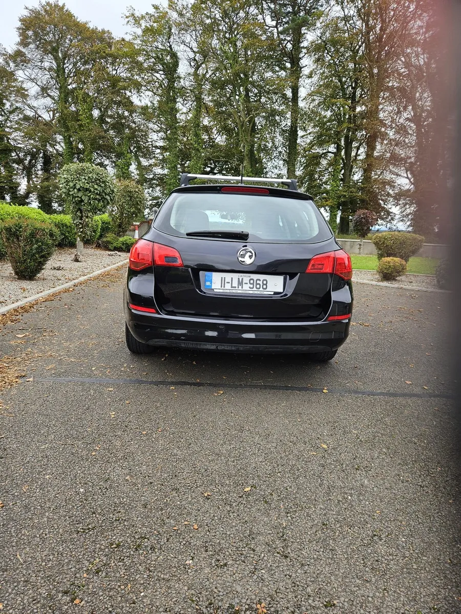 Image 3 of 10