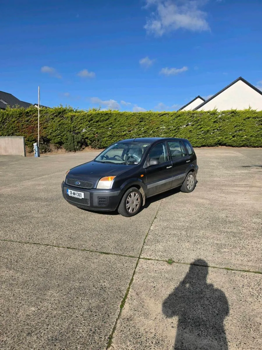 Image 2 of 8