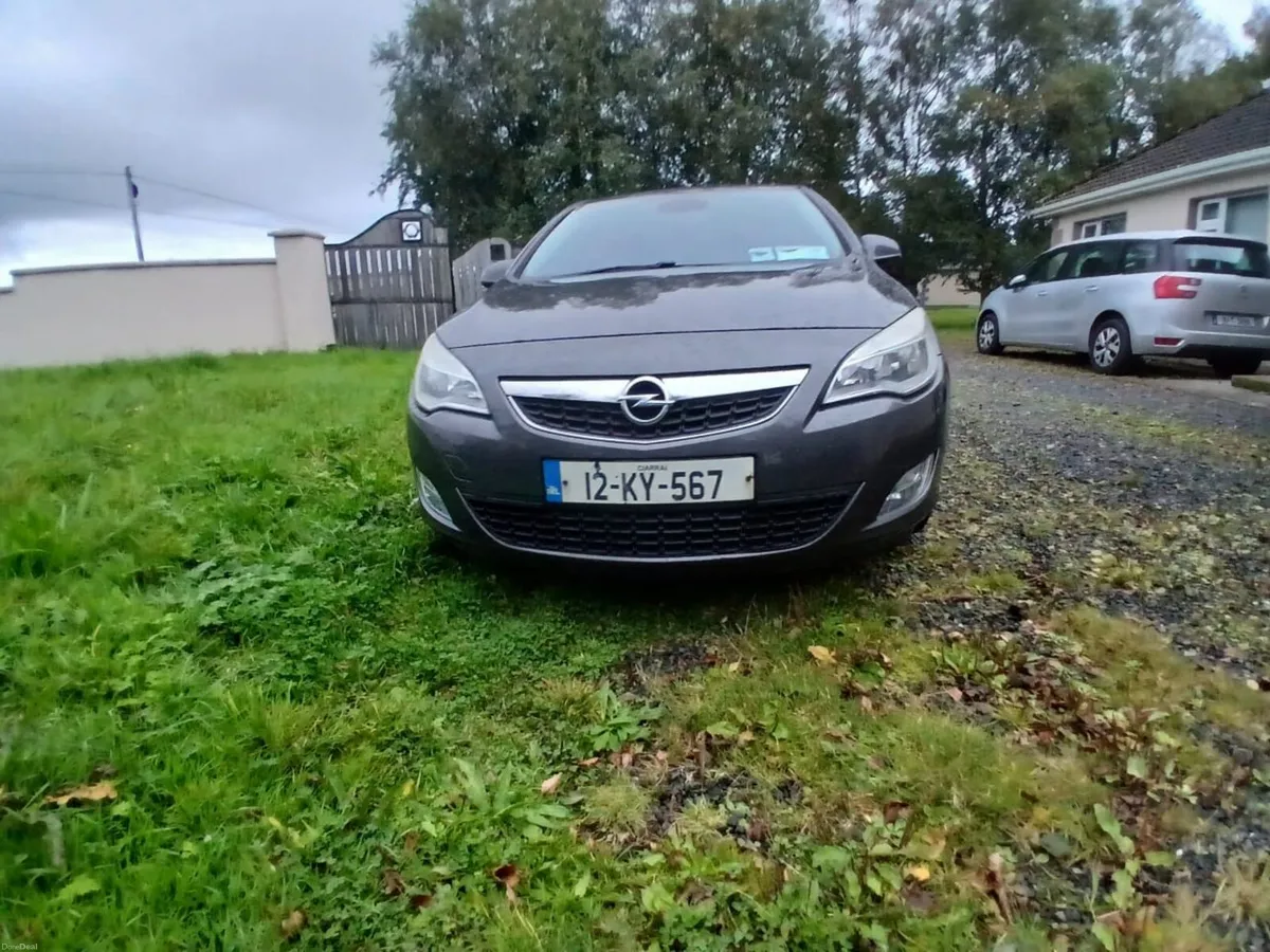 Image 4 of 9
