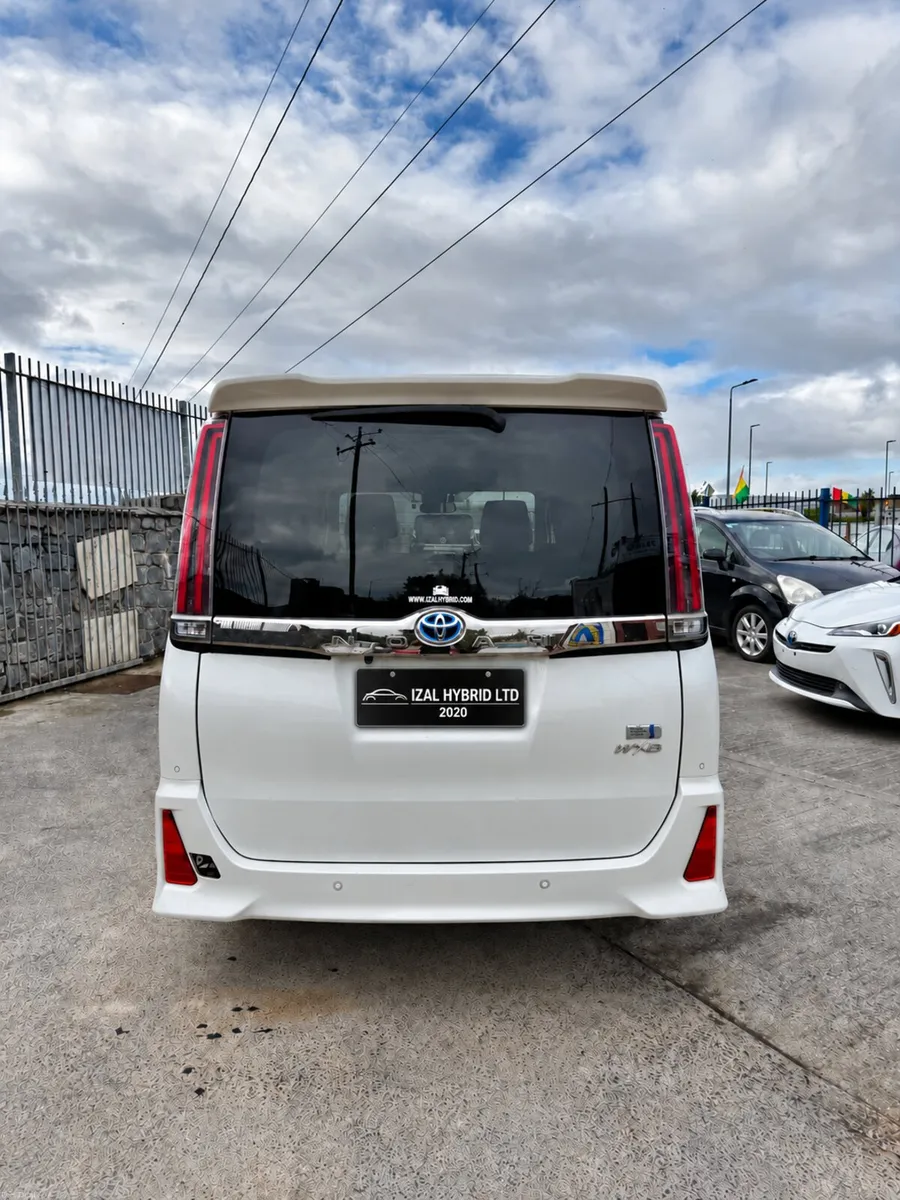 Image 2 of 30