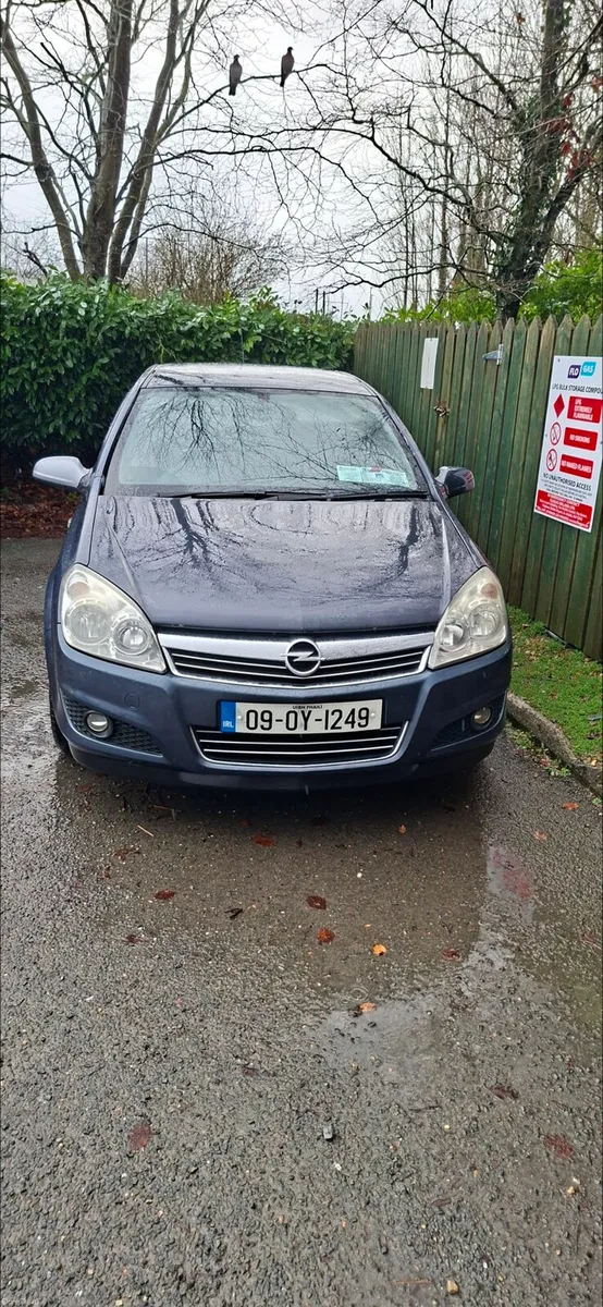 Image 2 of 4