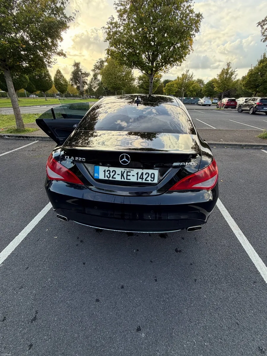 Image 2 of 7