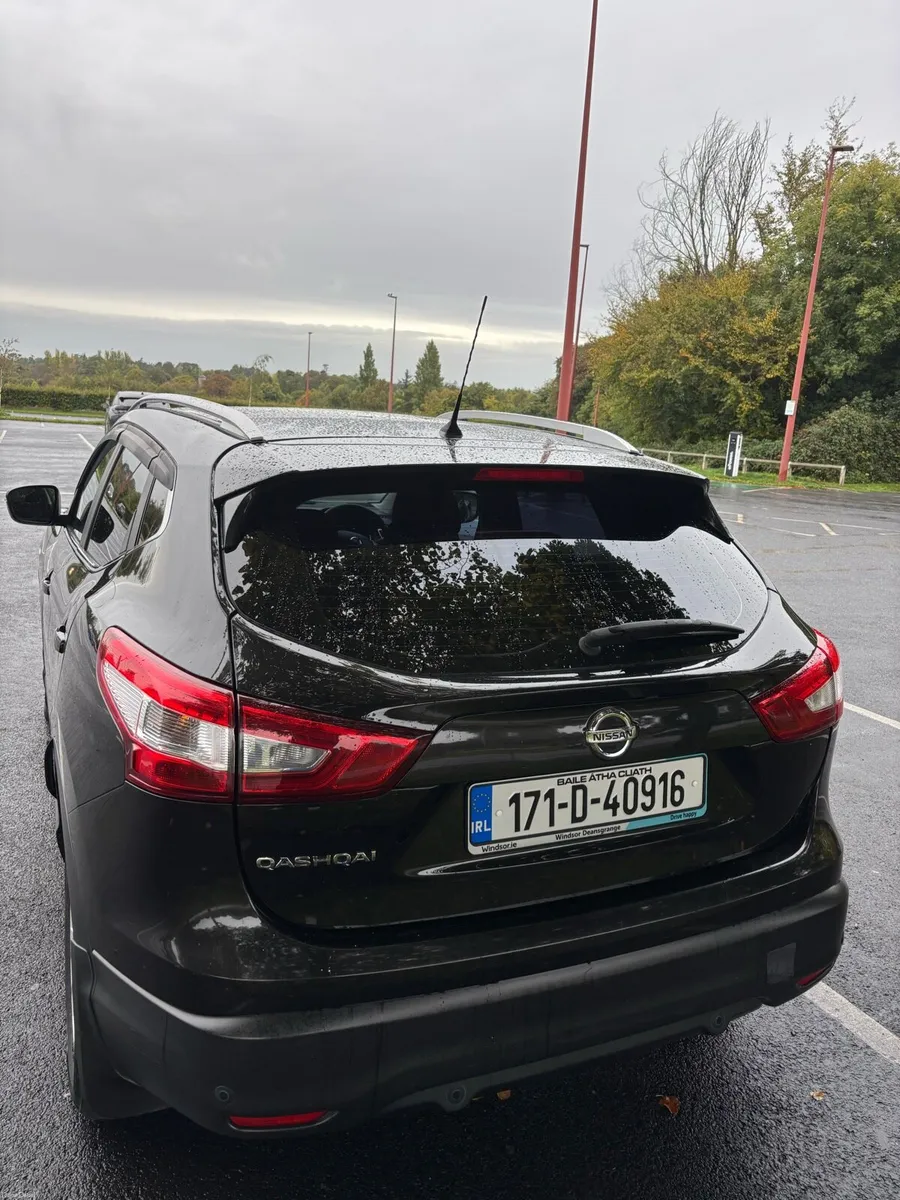 Image 2 of 11