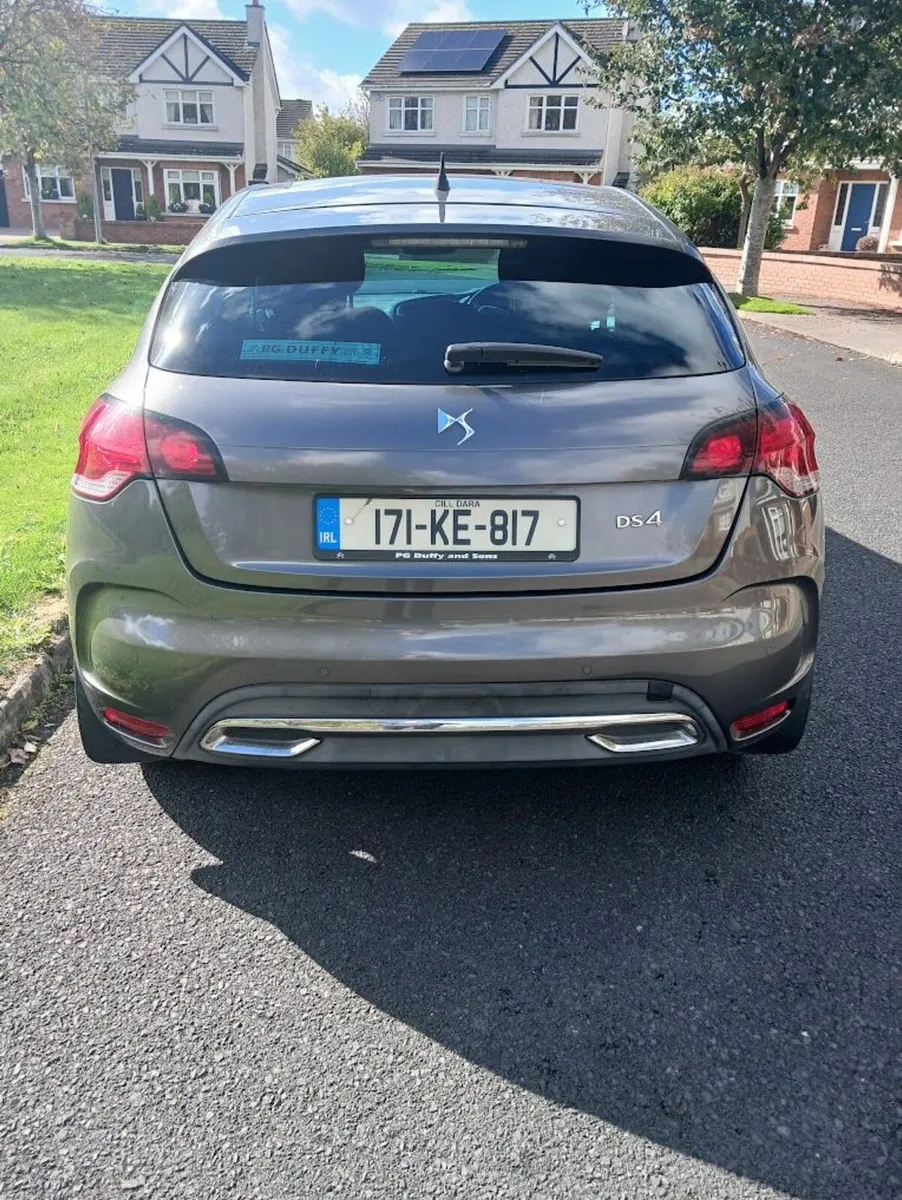 Image 2 of 6