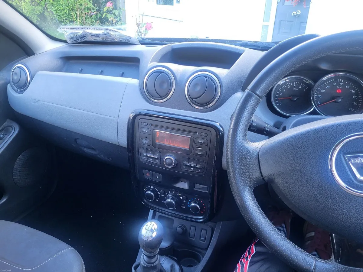 Image 4 of 7