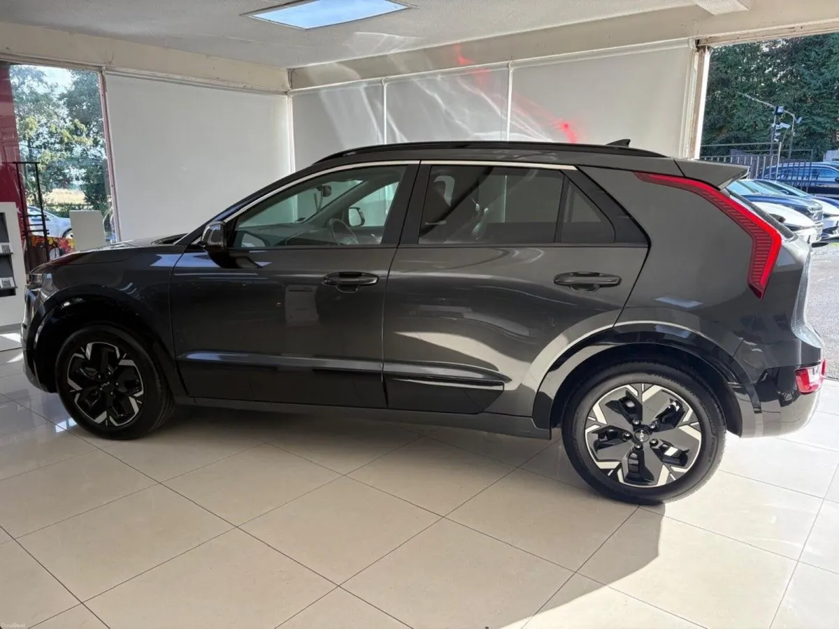 Image 2 of 14