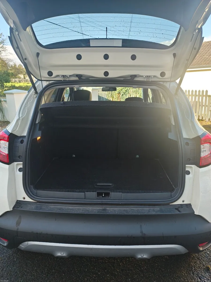 Image 3 of 10