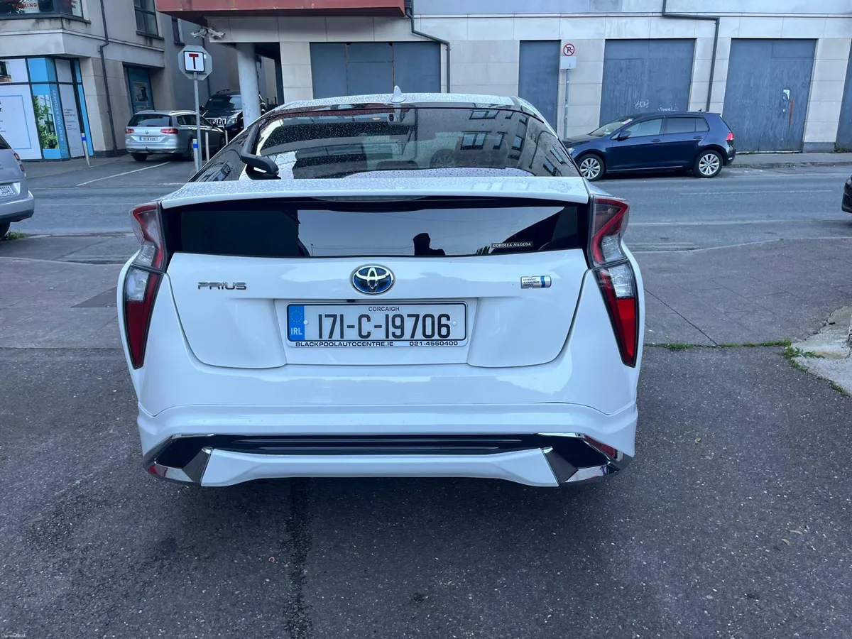 Image 3 of 30