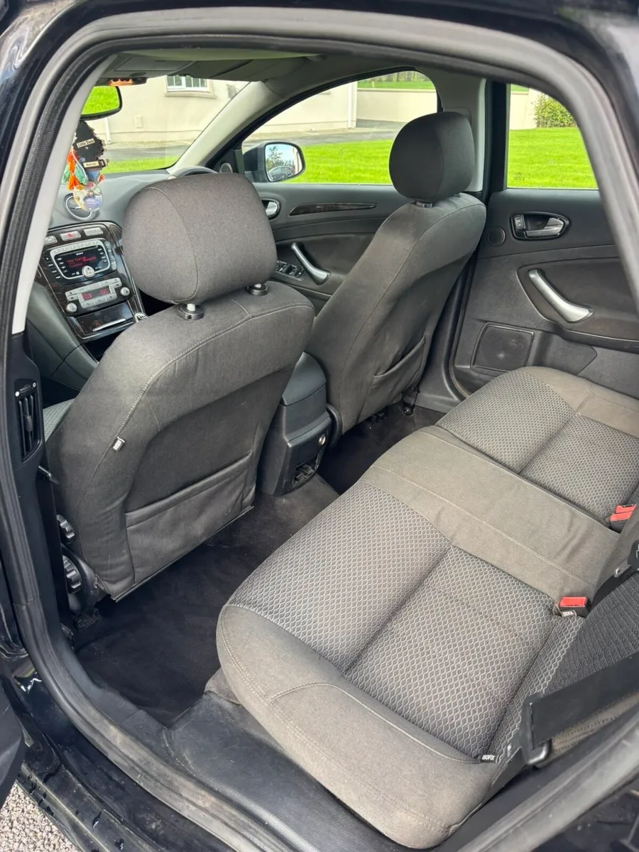 Image 4 of 9