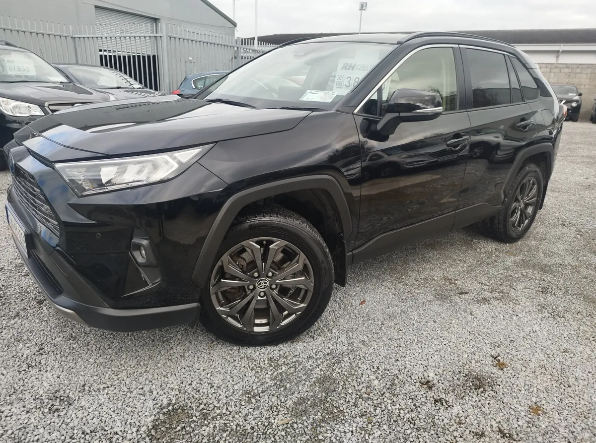 Image 2 of 18
