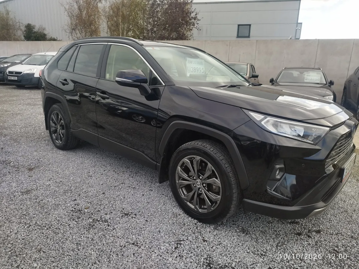 Image 4 of 18