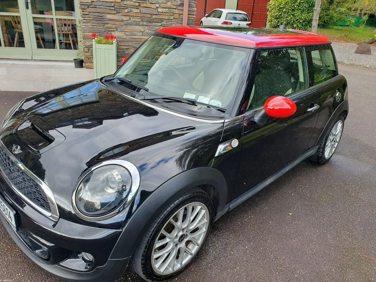 Image 2 of 11