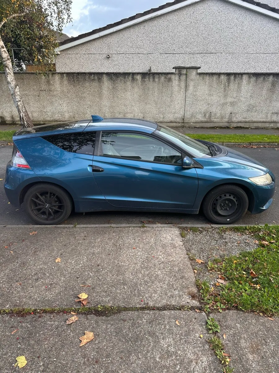 Image 2 of 10