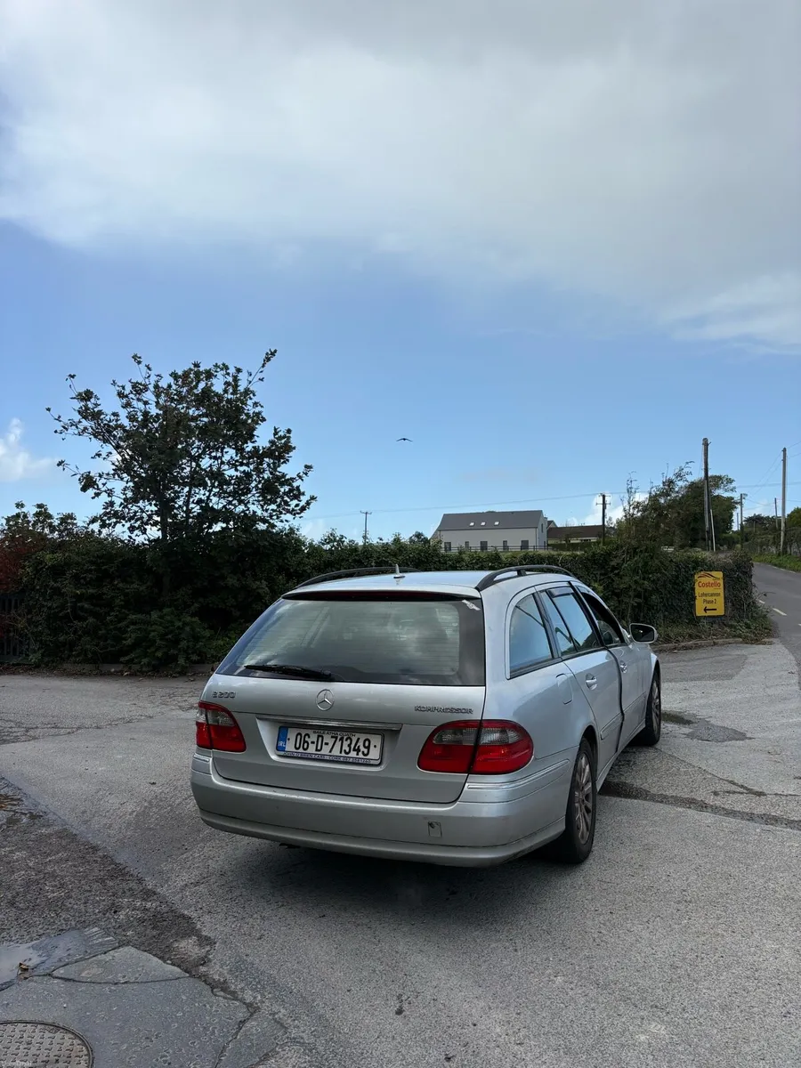 Image 3 of 4