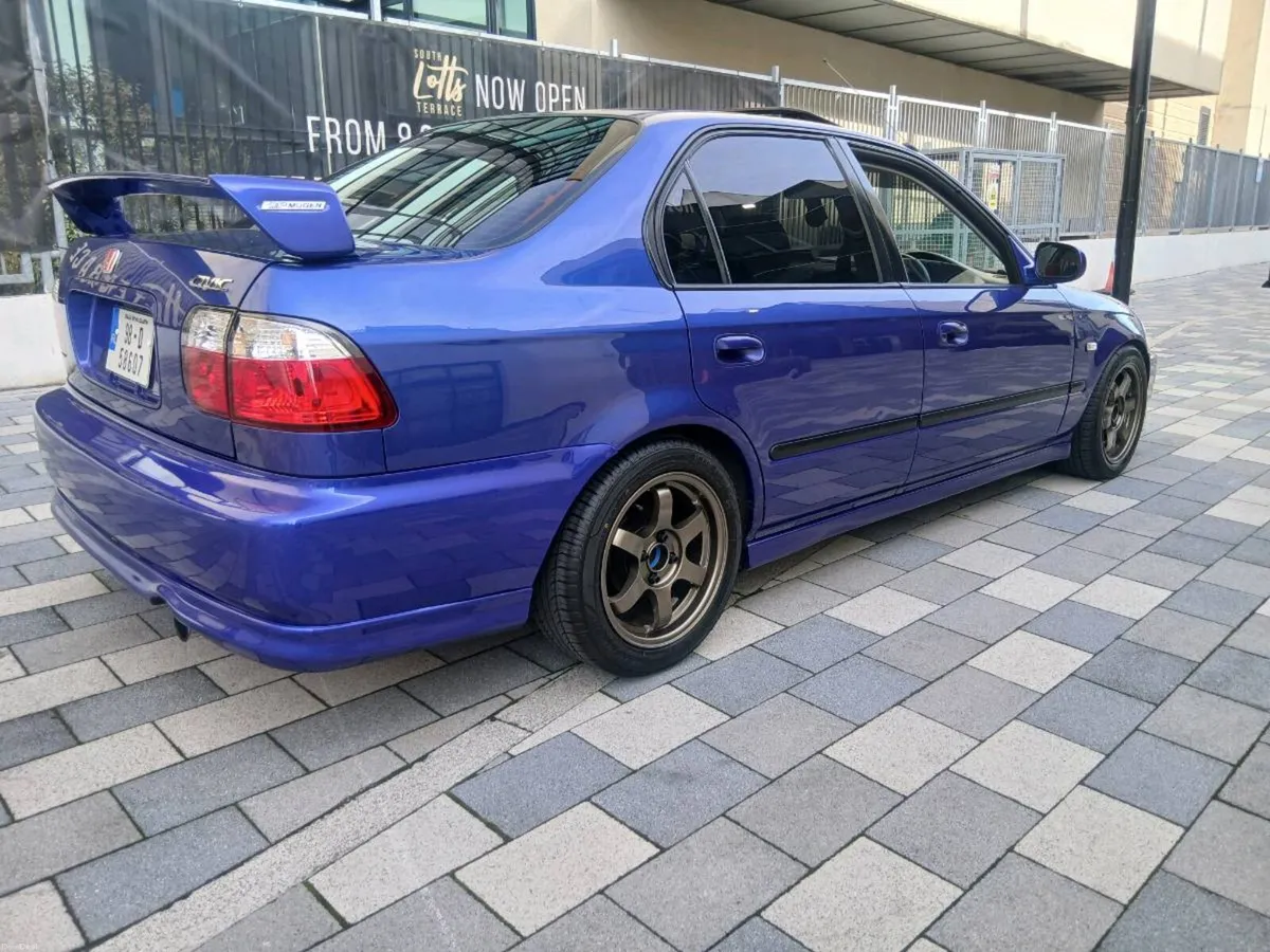 Image 2 of 10