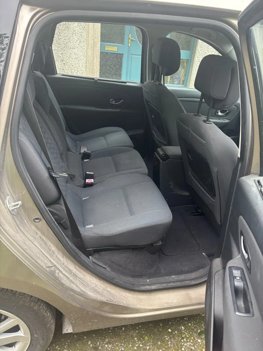 Image 6 of 10