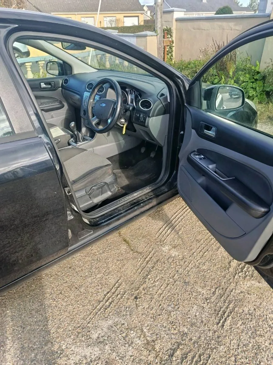 Image 2 of 6