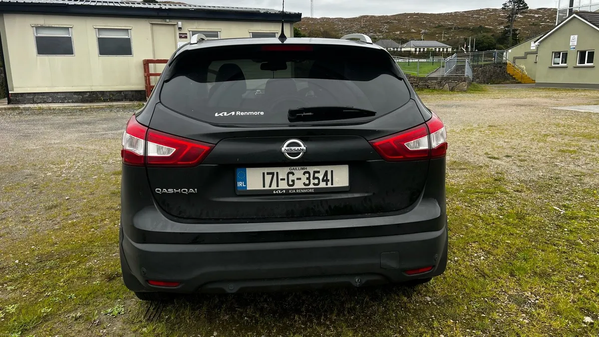 Image 3 of 10