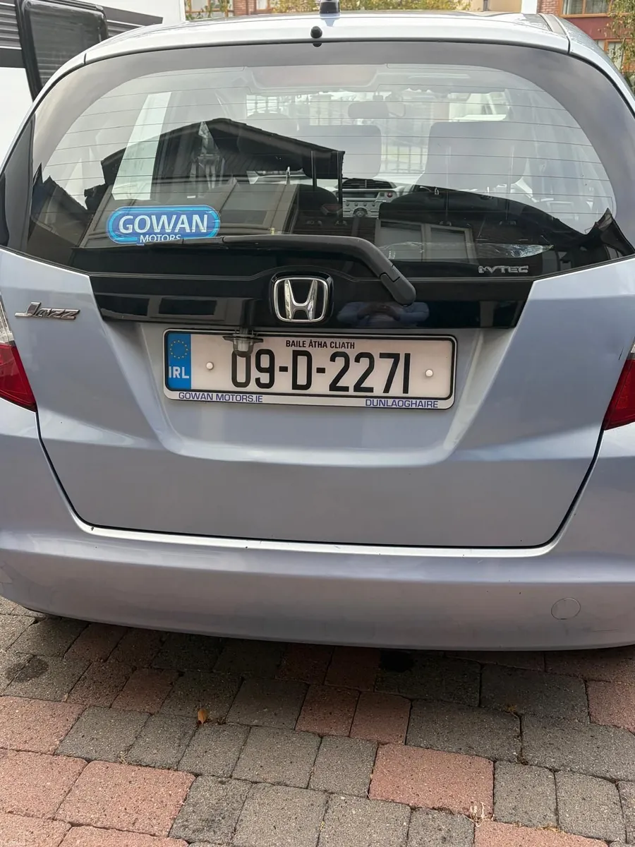 Image 2 of 7