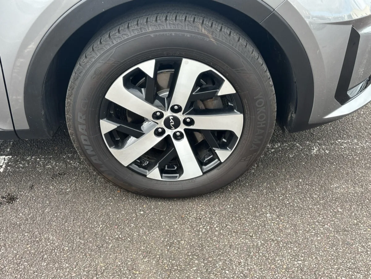 Image 4 of 17