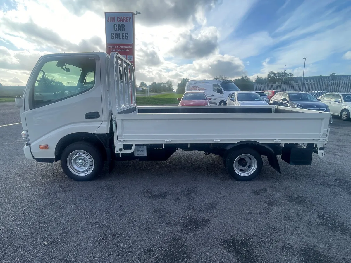 Image 4 of 18