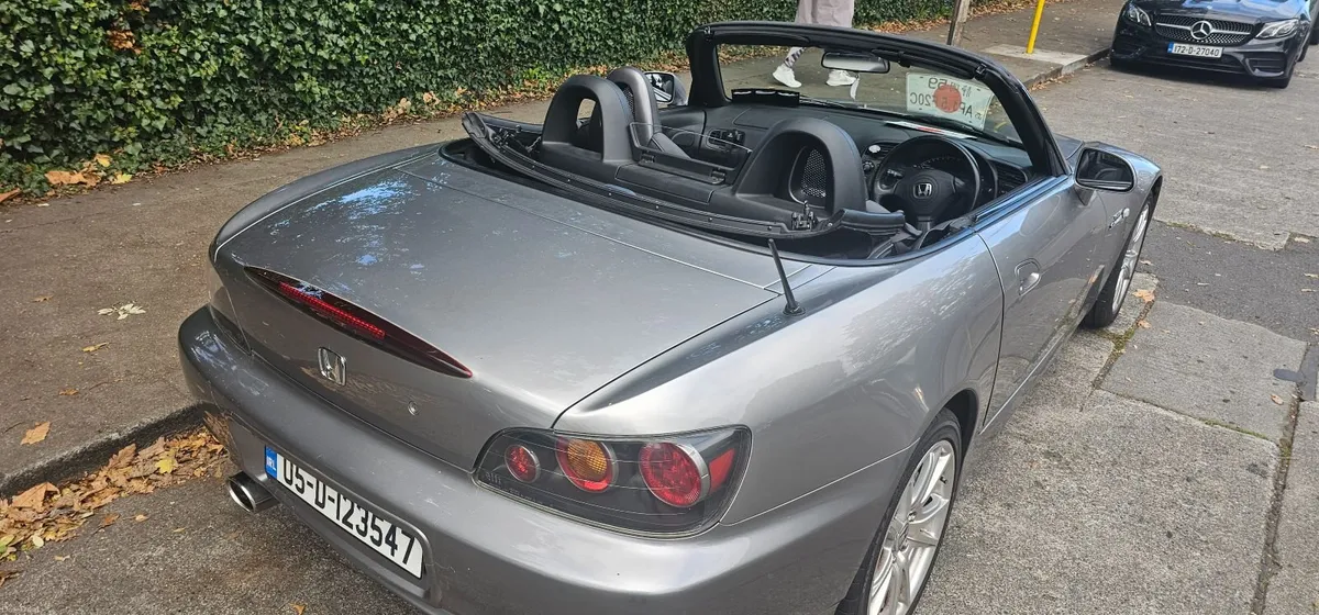 Image 2 of 10