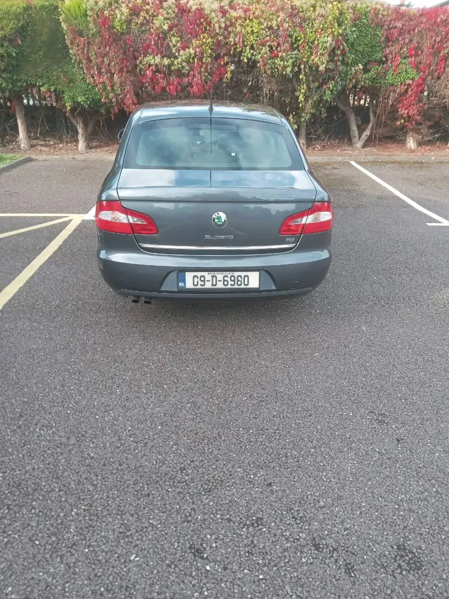 Image 2 of 7
