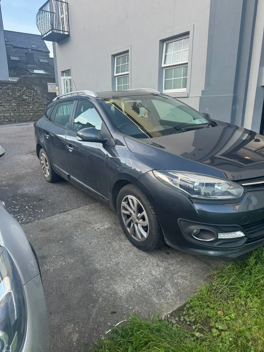 Image 2 of 10
