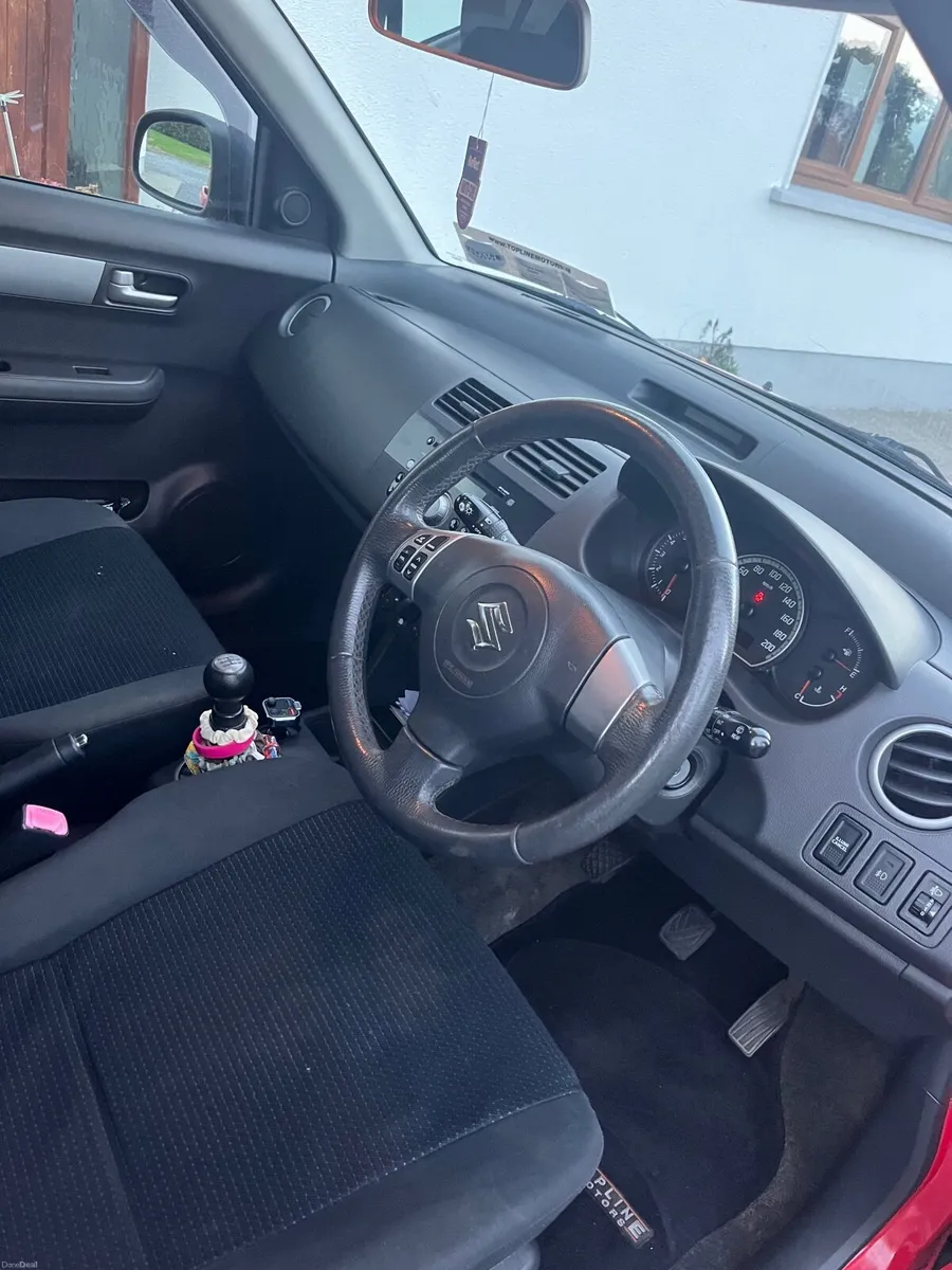 Image 4 of 14