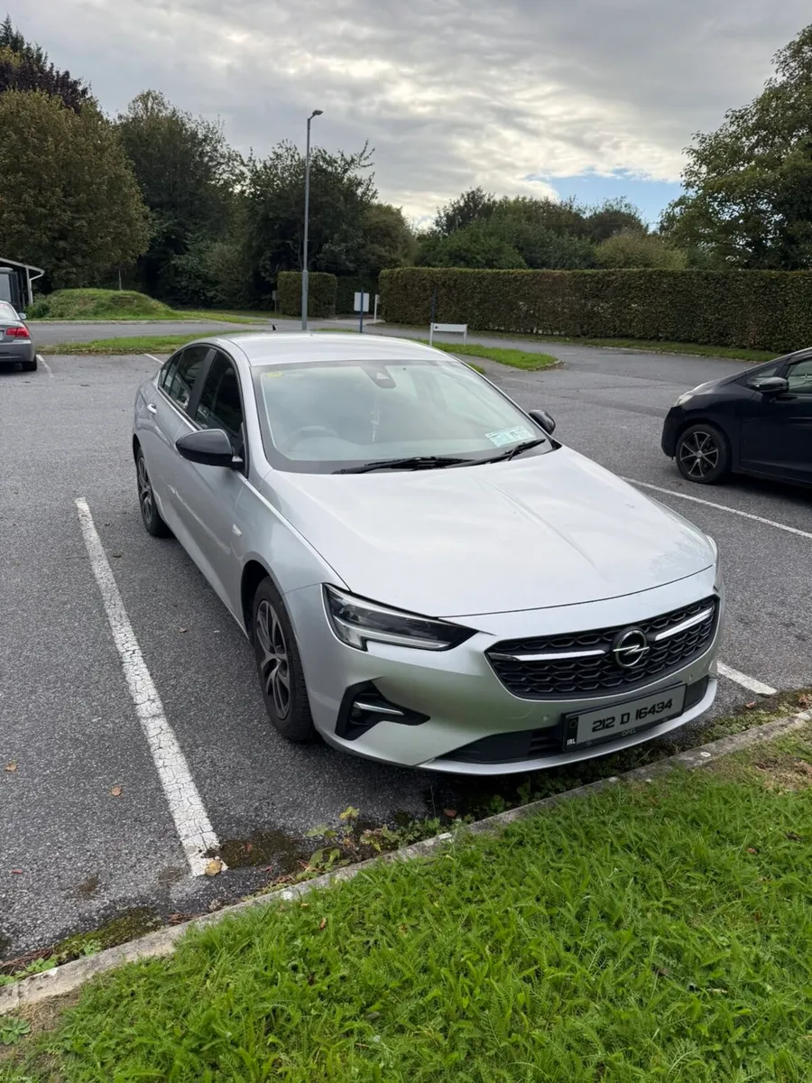 Image 2 of 7