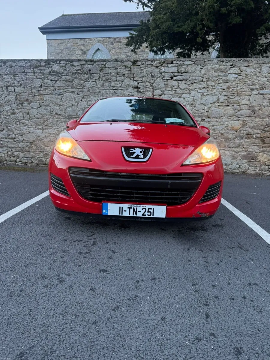 Image 2 of 8