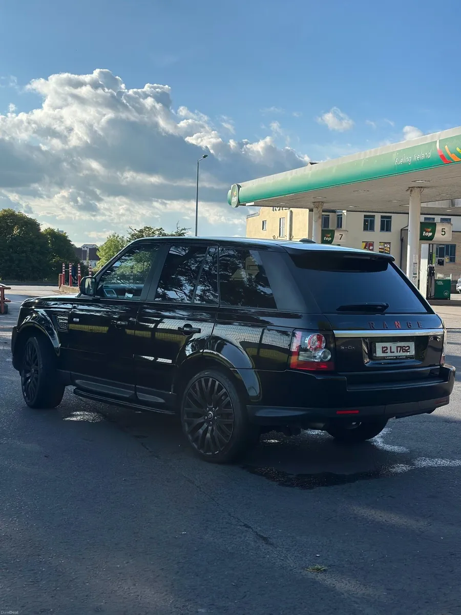 Image 3 of 18