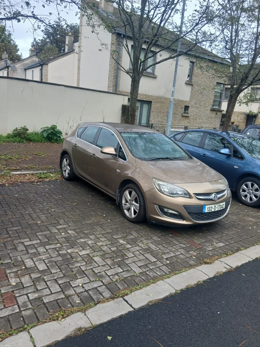 Image 4 of 4