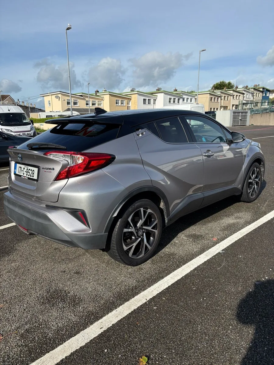 Image 2 of 12