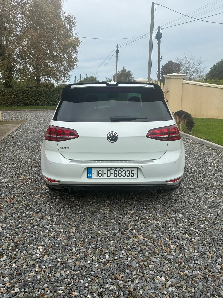 Image 4 of 7