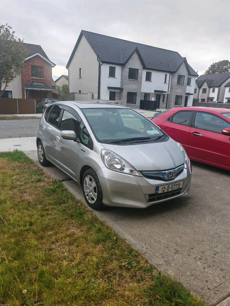 Image 2 of 9