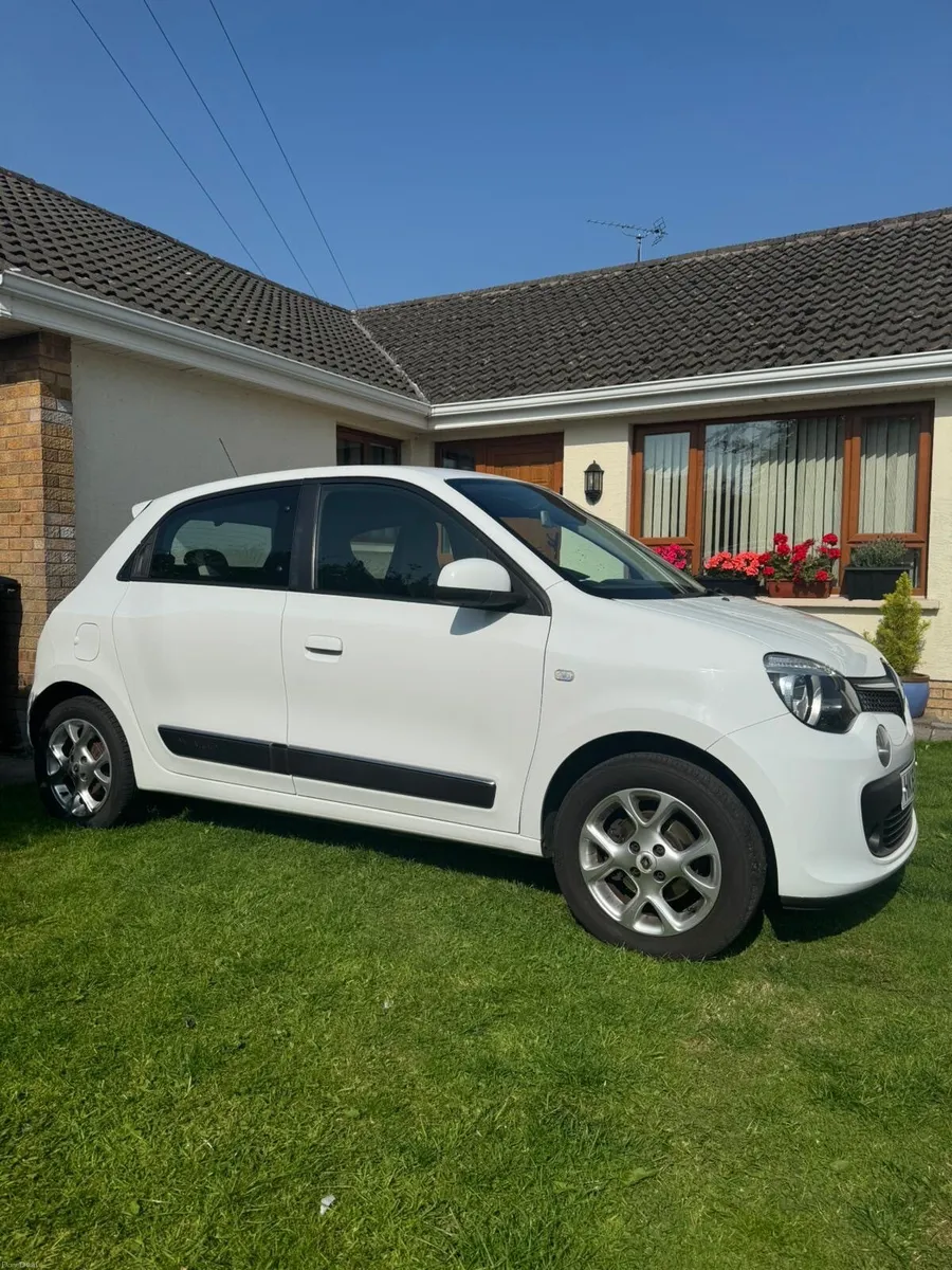 Image 2 of 10